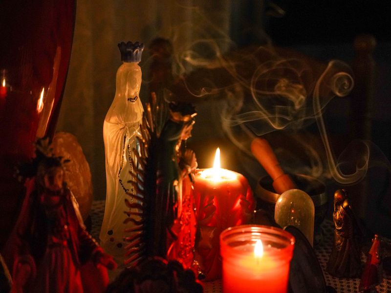 Imagen: Mesita con velas (3).