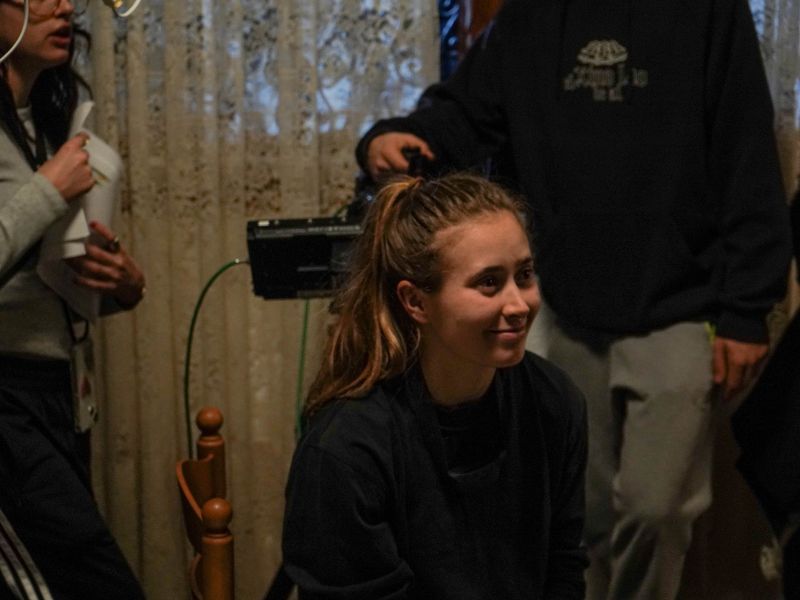 Imagen: Clara (equipo) sonriendo.